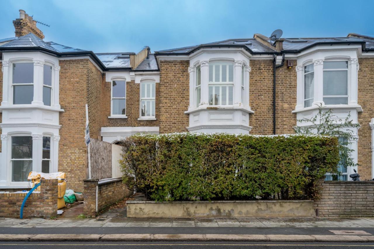 Joivy Splendid 4 Bed, 4 Bath House With Garden, Shepherds Bush Vakantiehuis Londen