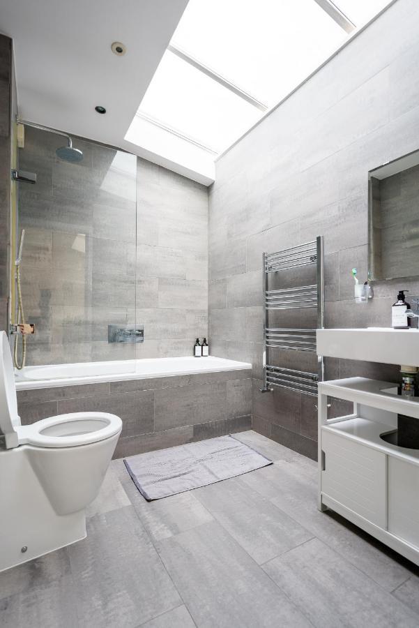 Holiday home Immaculate 3-bed House In London