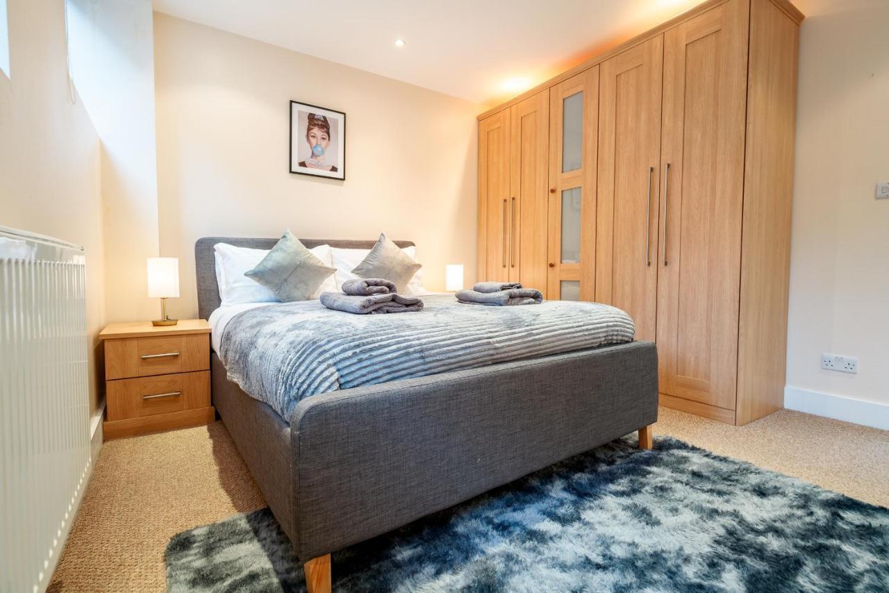 Holiday home Immaculate 3-bed House In *
