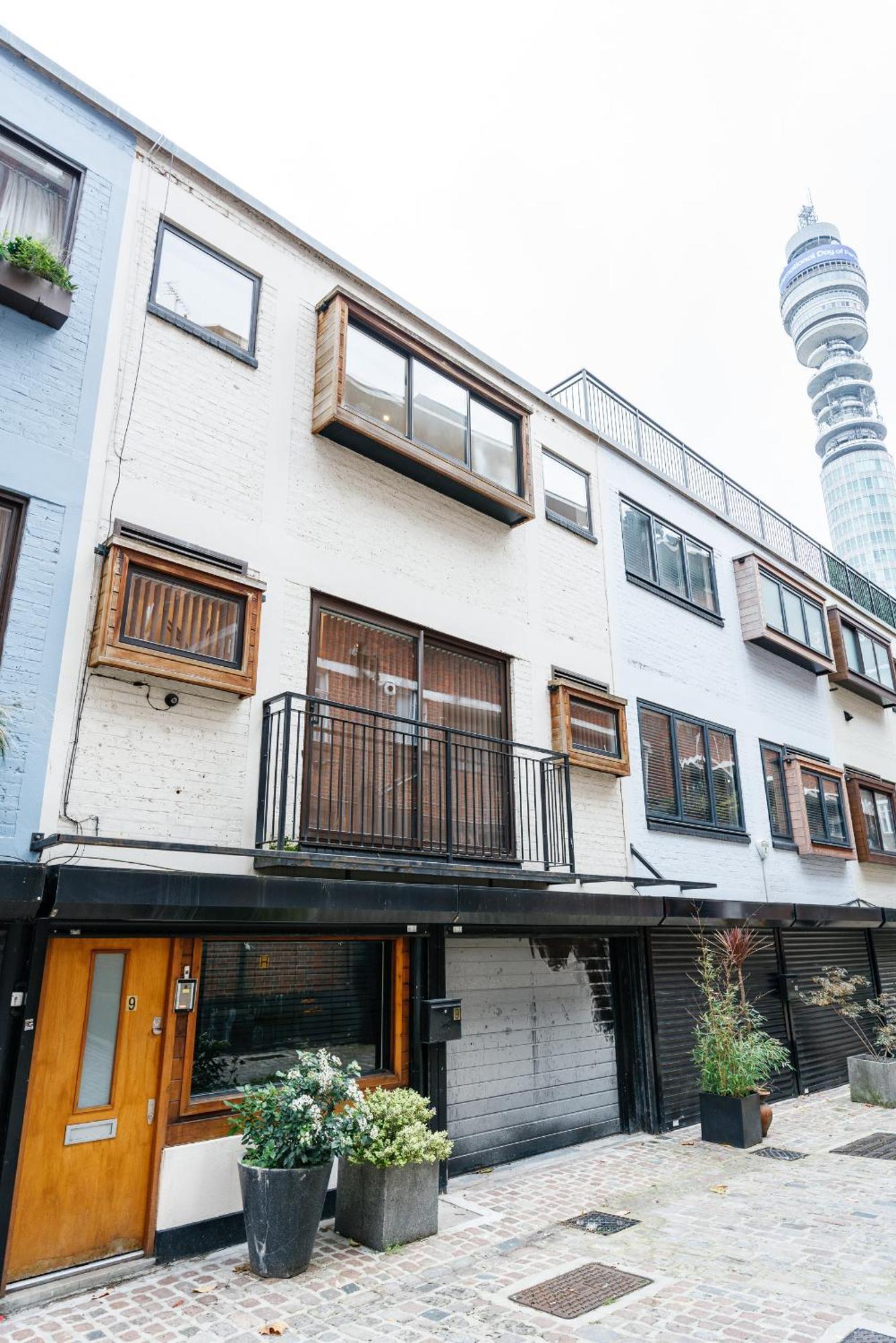 Immaculate 3-bed House In London