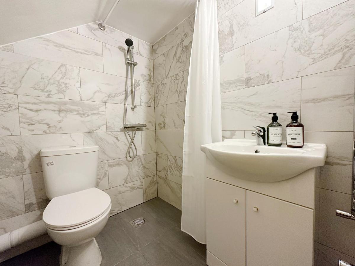 Holiday home Immaculate 3-bed House In