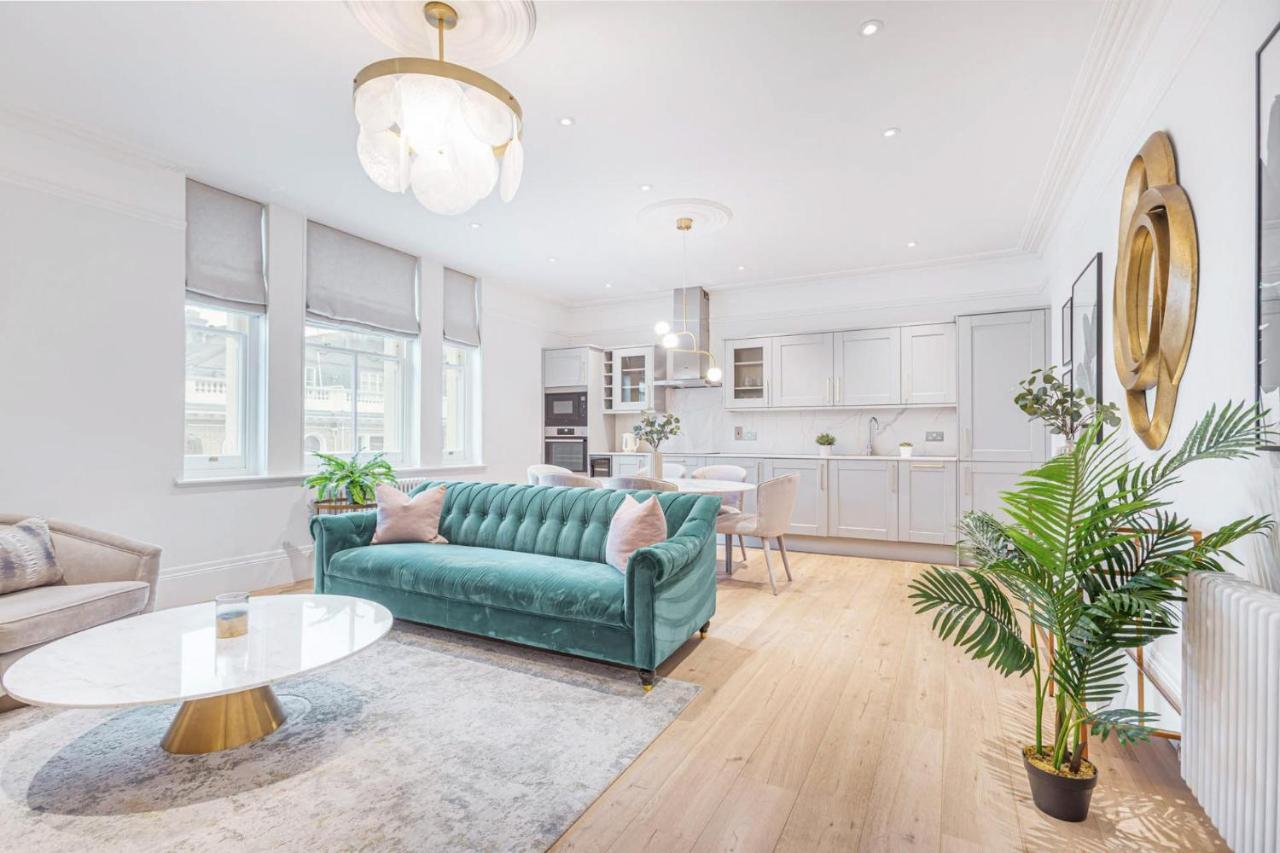 Royal Kensington In Cromwell Road * London