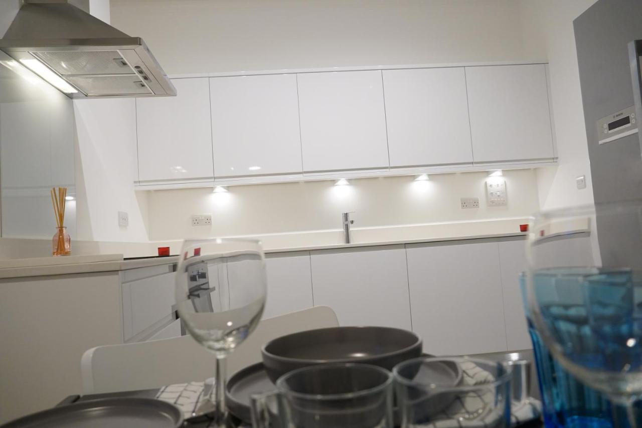 Leilighet 3 Bed 2 Bath London