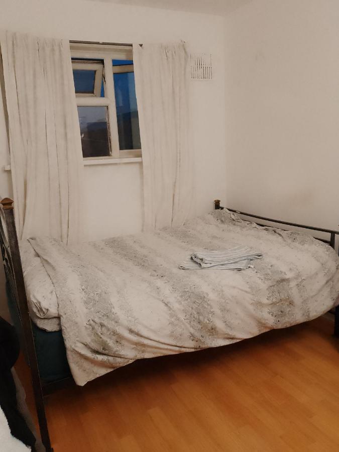 Vandrerhjem Private In 3 Bedroom Flat!! *