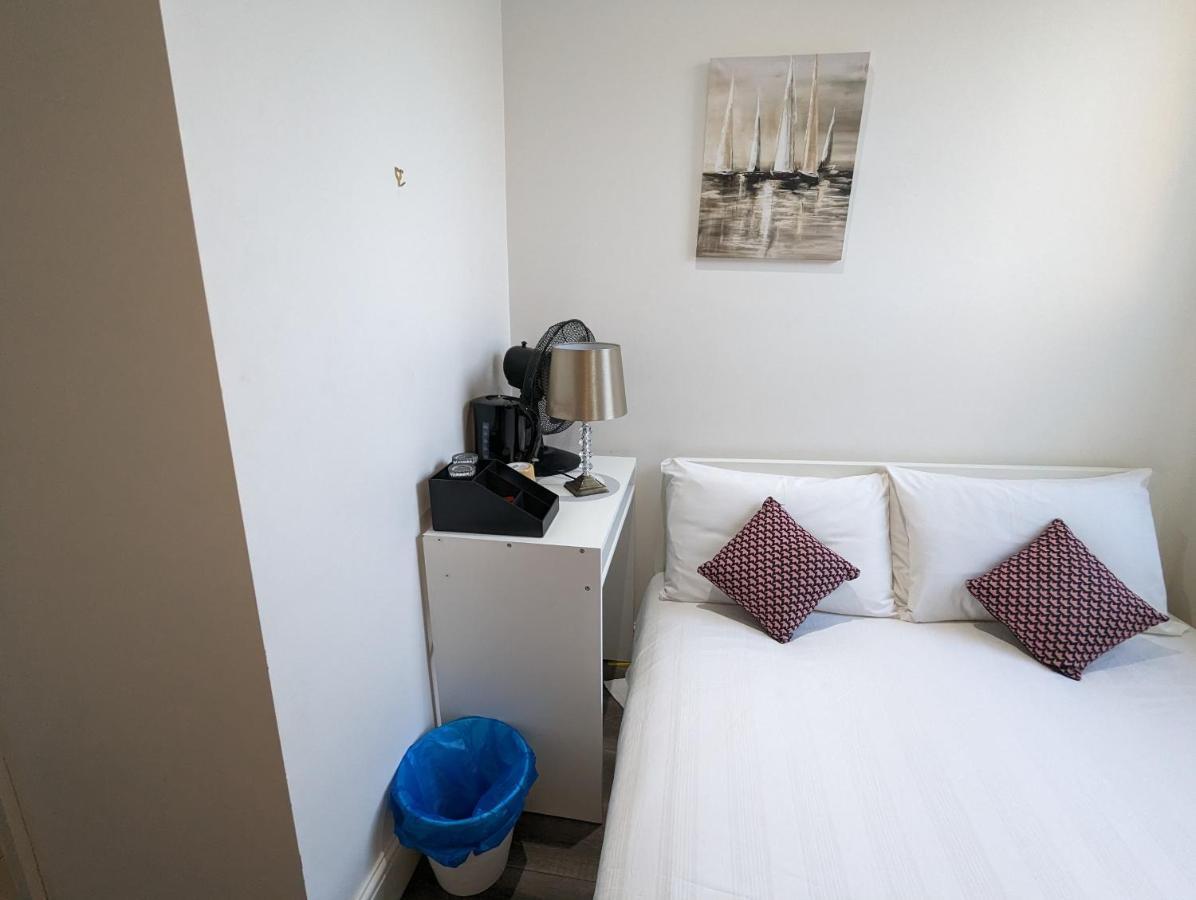 Mile End- Prime Location Gjestgiverier London