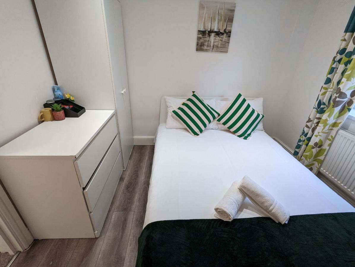 Mile End- Prime Location Gjestgiverier *