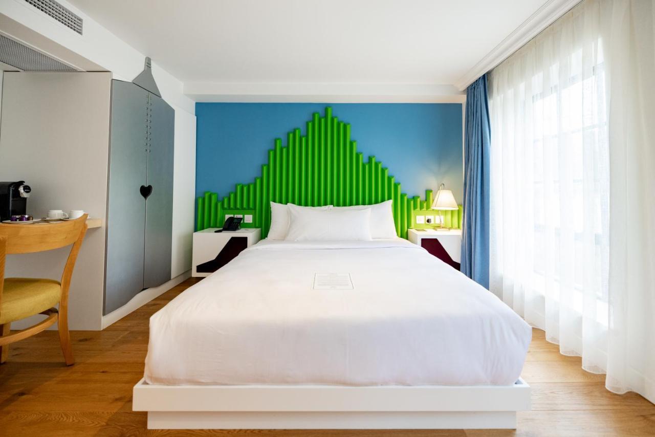 Limehouse Library 4* London