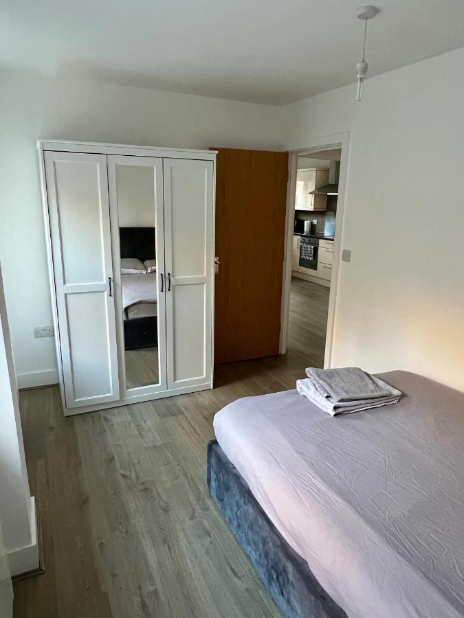 Apartment 221 Clapham Road *