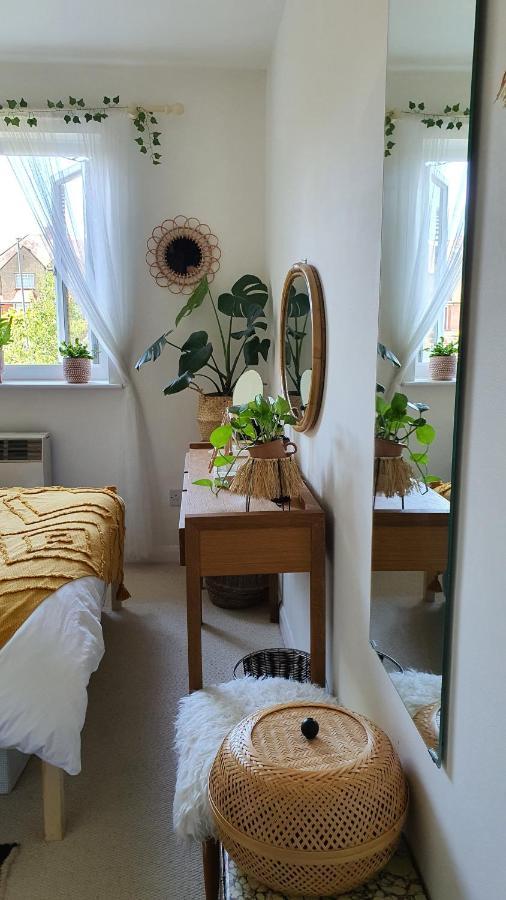 Parkview Court Apartment