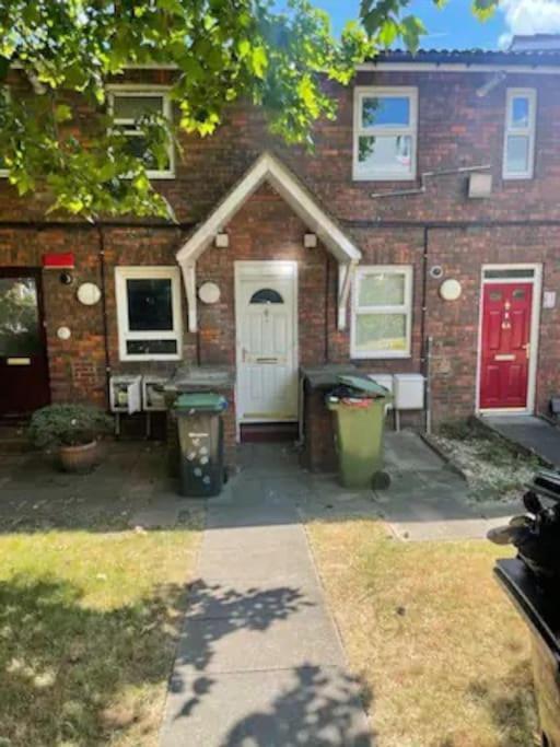 Spacious Two Bedroom Flat London