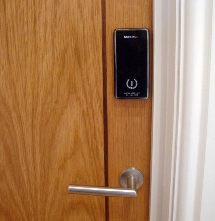 Full House Inn 2*