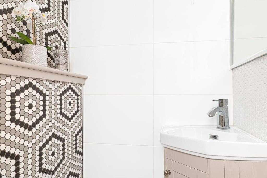 Newly Refurbished 2-bedroom Flat In Notting Hill Londen