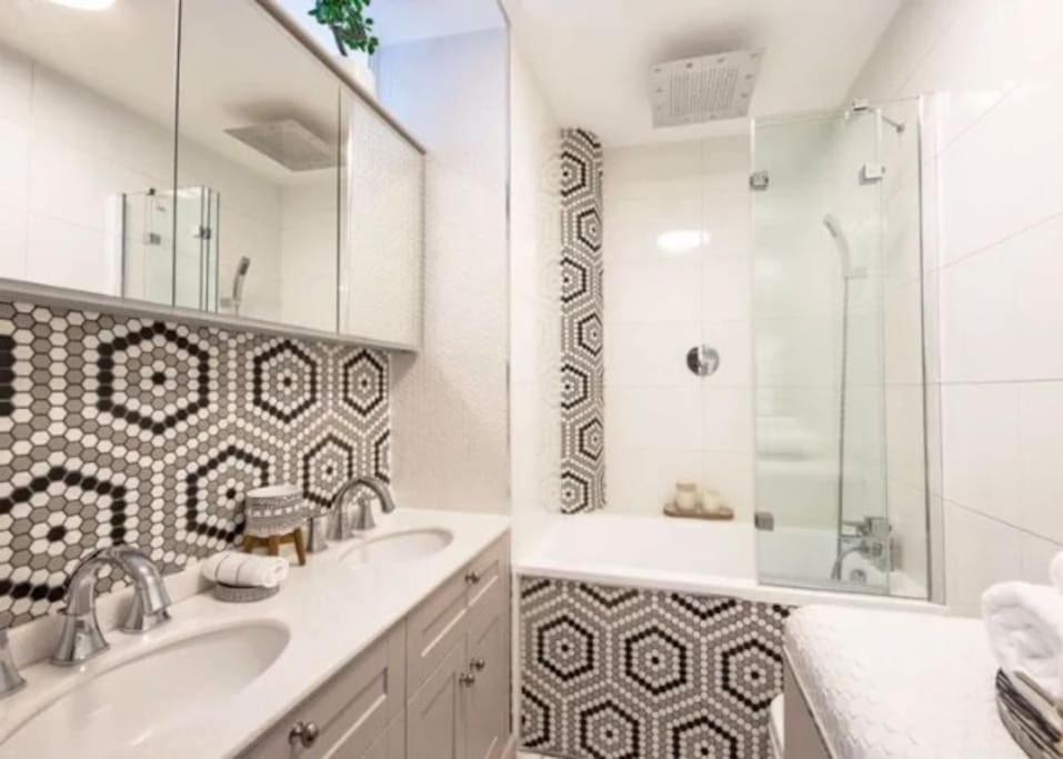 Newly Refurbished 2-bedroom Flat In Notting Hill * Londen