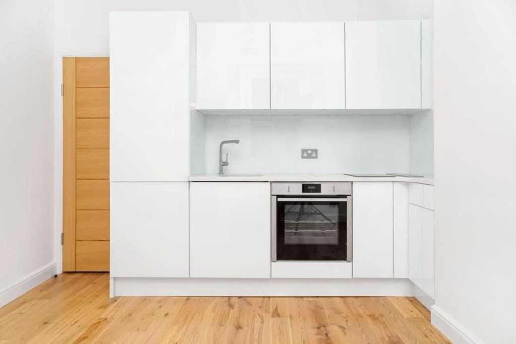 Newly Refurbished 2-bedroom Flat In Notting Hill Londen