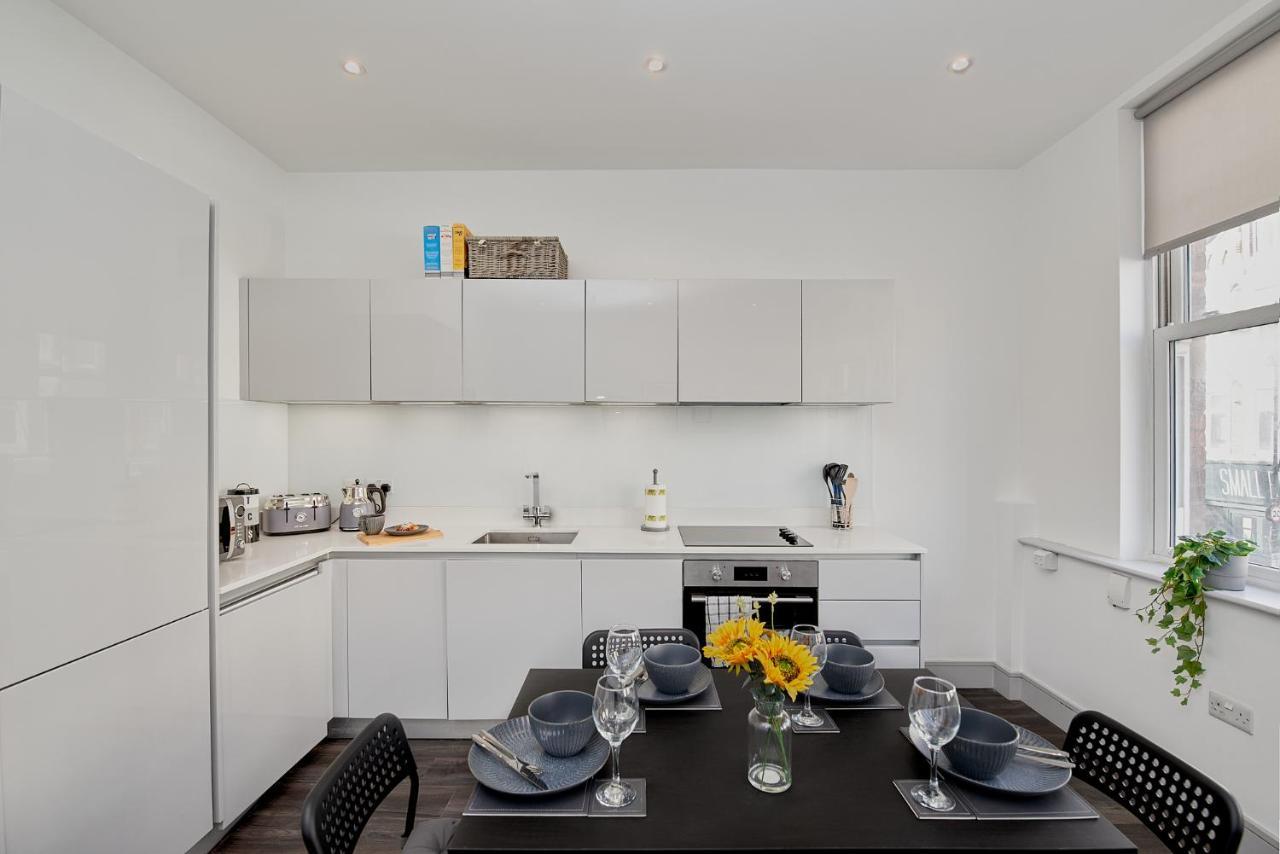 Apartamento High Spec 2 Bed W/parking Available