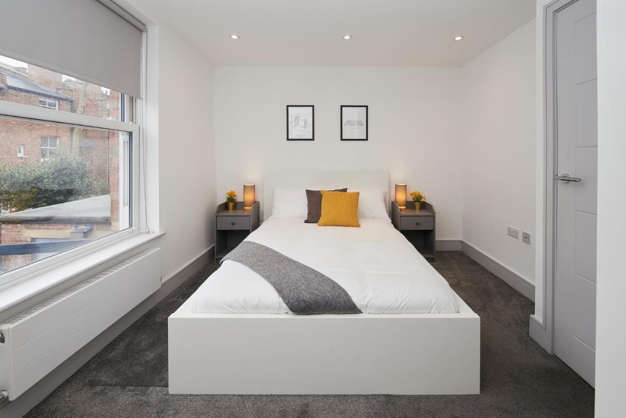 High Spec 2 Bed W/parking Available Apartamento