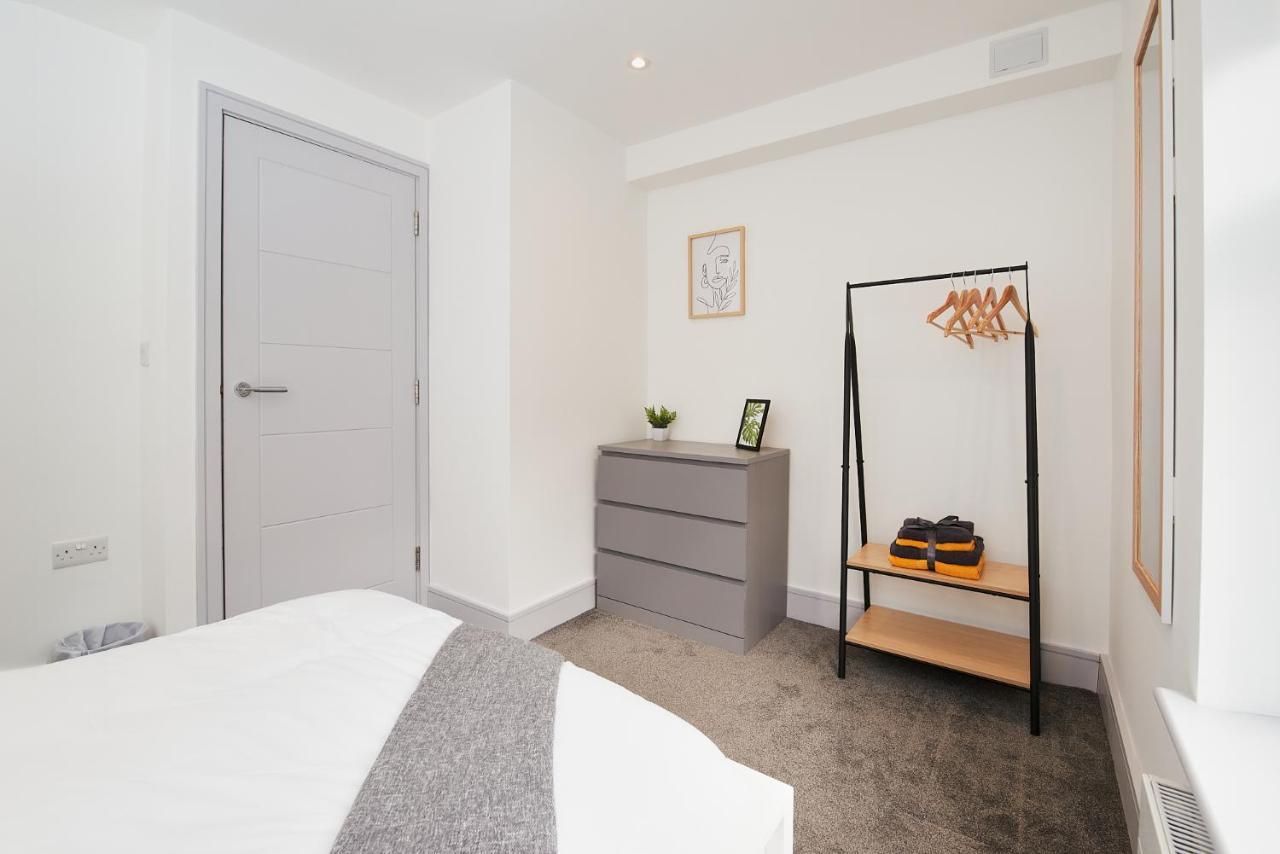 High Spec 2 Bed W/parking Available * Londres