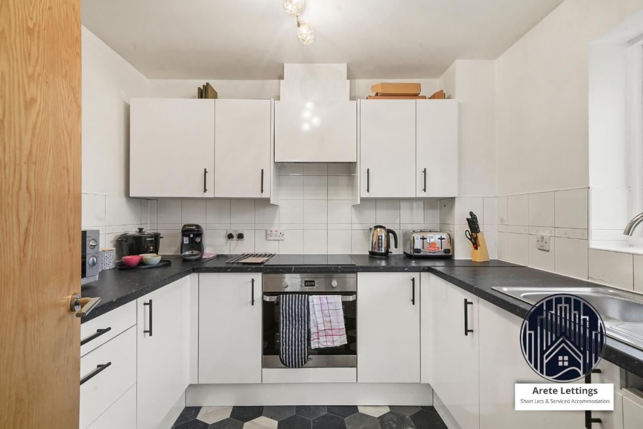 Family-friendly 2-bed, 2-bath Xmas - Book Now! *