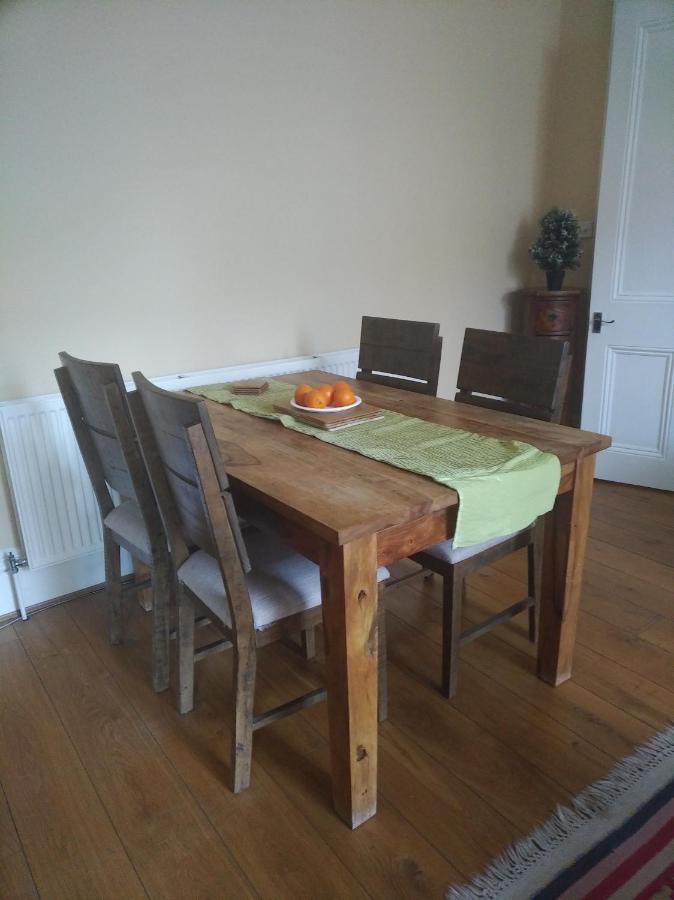 Leilighet Luxury Holland Park, Sleeps 2, Free S'fast Wifi *
