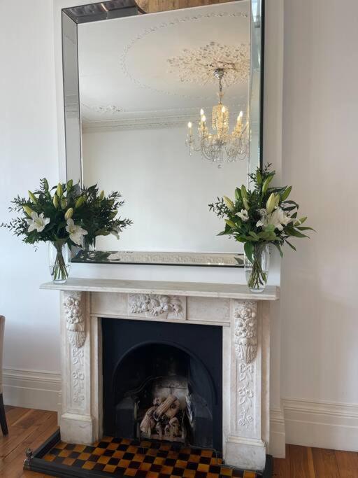 Leilighet Stunning Grand 2 Bed, 2 Bath Apartment, London