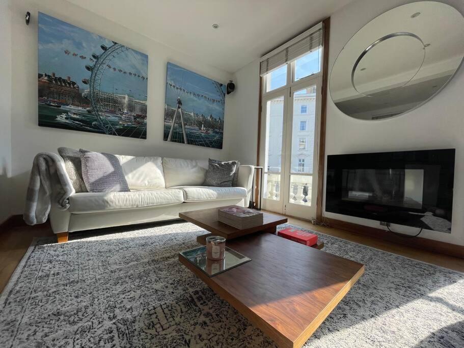 Designer 2 Bedroom Pimlico * Londen