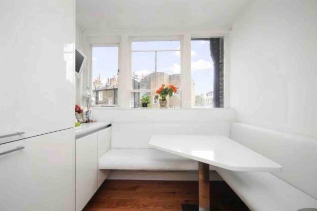 Leilighet Stunning Grand 2 Bed, 2 Bath Apartment, London
