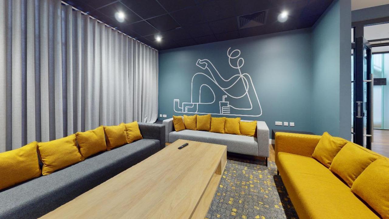 Apartment For Students Only Iq Will Wyatt Court London