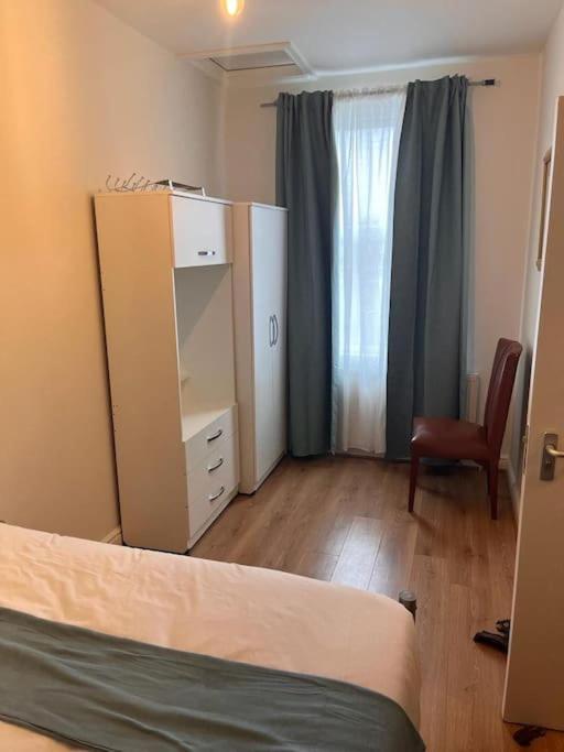 2 Bed Flat In Canning Town * Londen