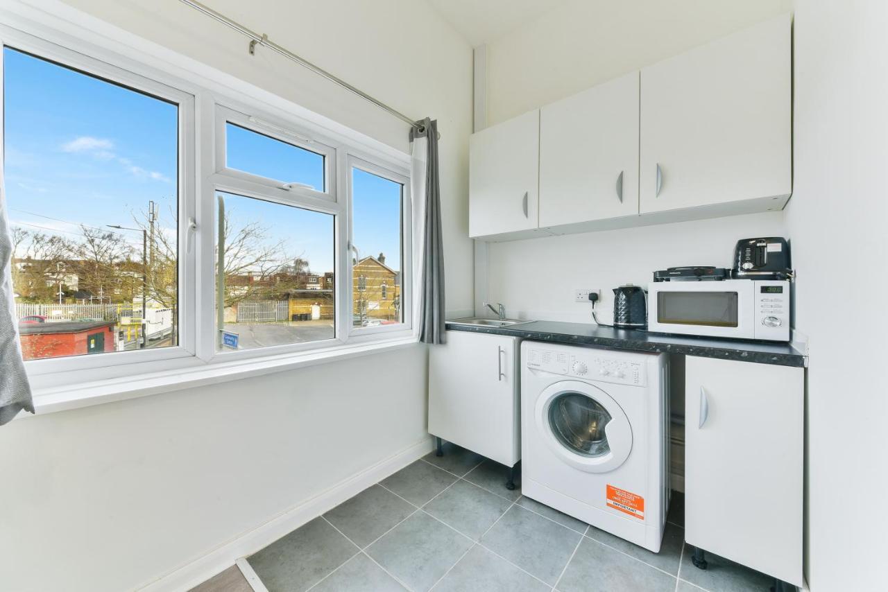 Amazing 1-bed Flat 20 Mins Into Victoria London
