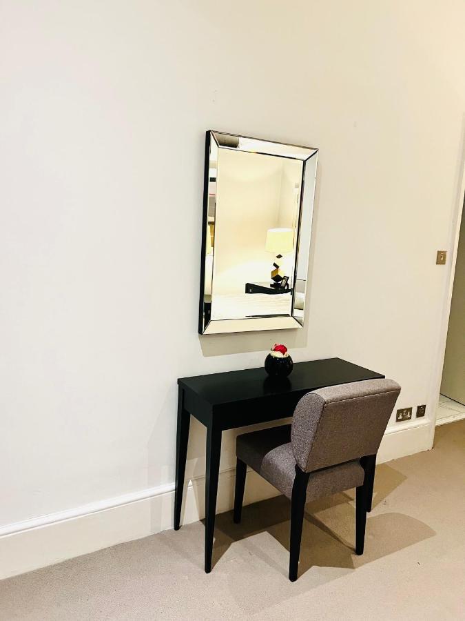 27 Queens Gate *