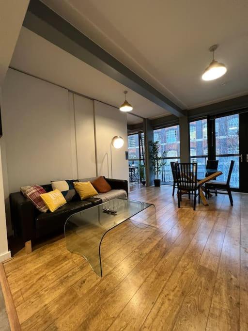 Apartment 2bed Stratford With Easy Access To London, O2, Excel, Parking Nearby London