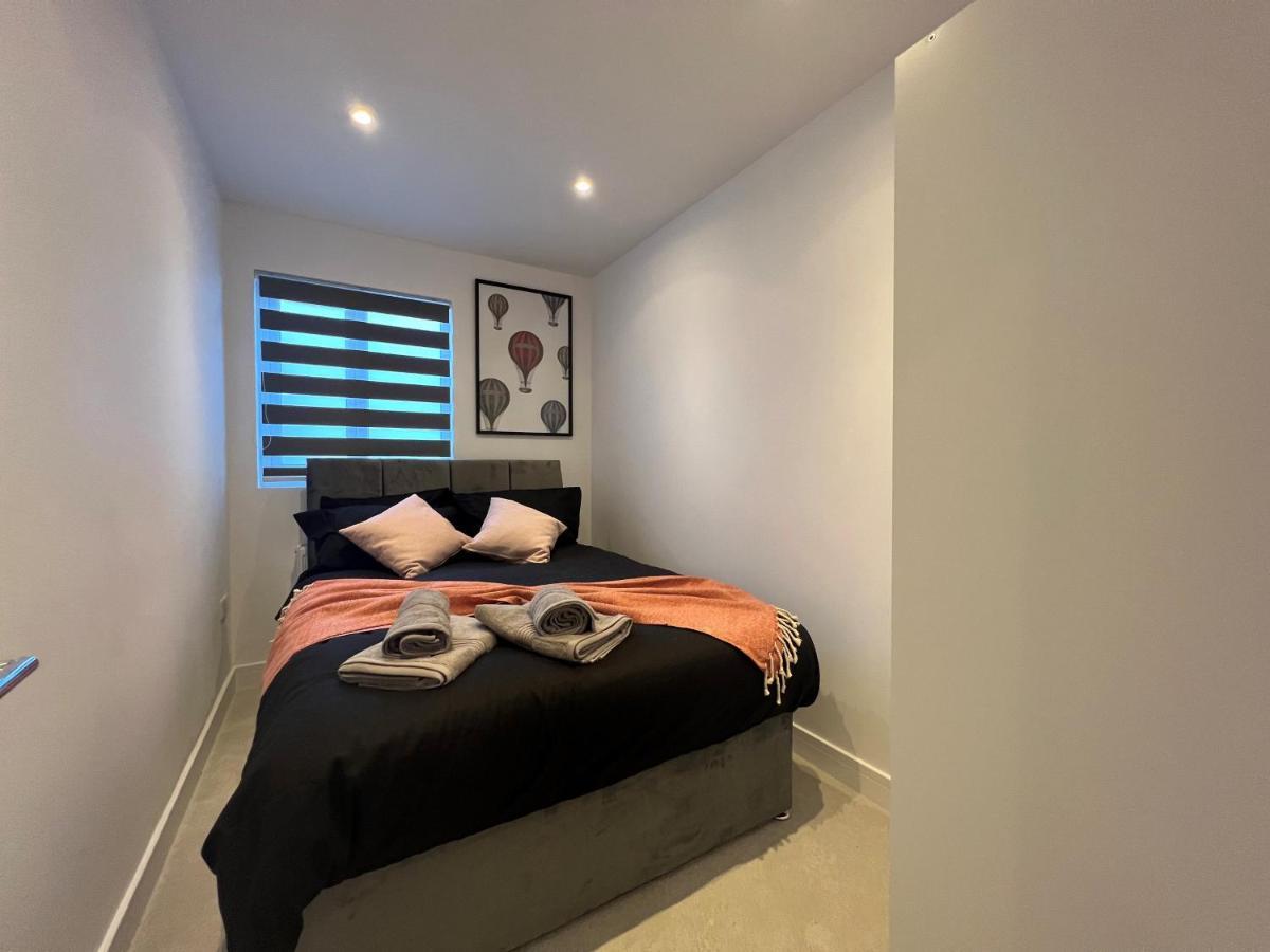 Star Station Road 3-bed Haven * Londen