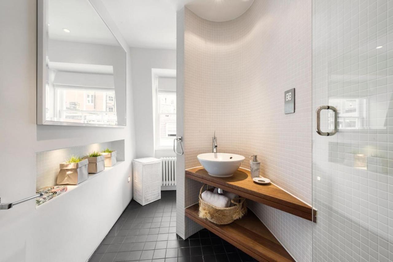 Prime Knightsbridge Mews - 4 Bed House *