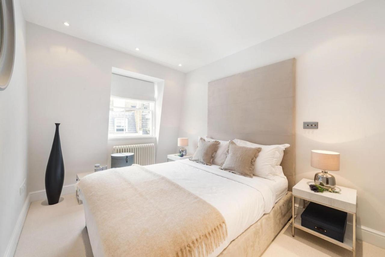 Prime Knightsbridge Mews - 4 Bed House Feriehus London