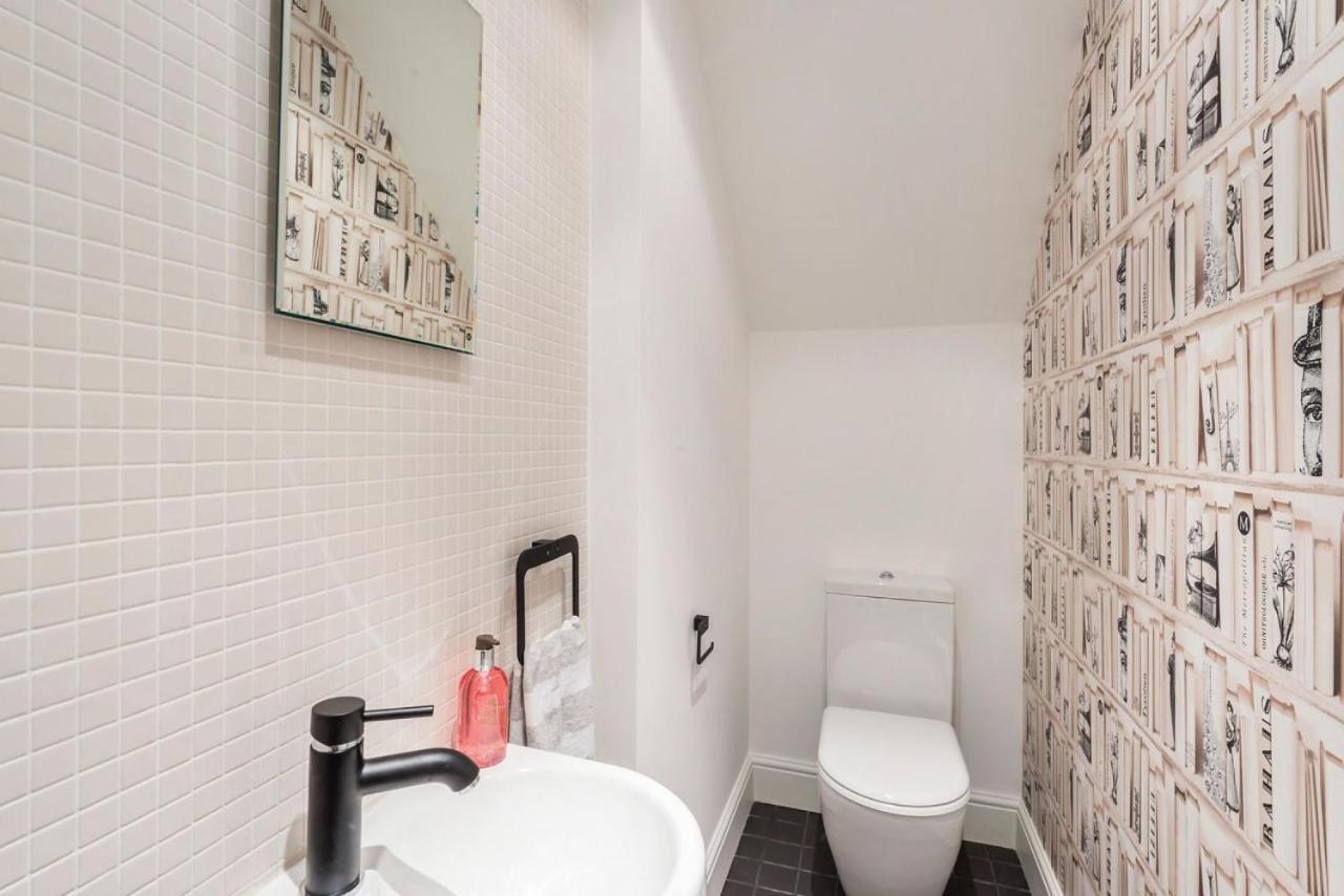 Feriehus Prime Knightsbridge Mews - 4 Bed House London
