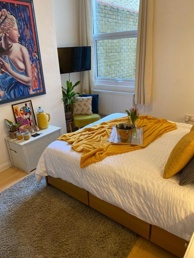 Guest Bedroom With King Size Bed In Brixton Accommodatie bij particulieren