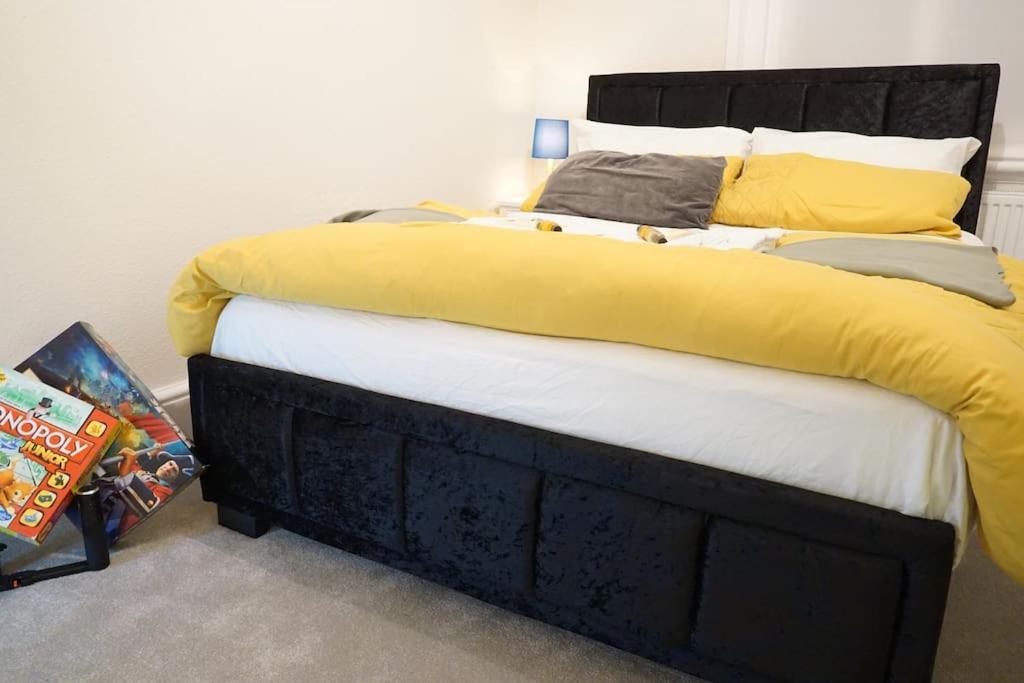 3 Bed 2 Bath Leilighet