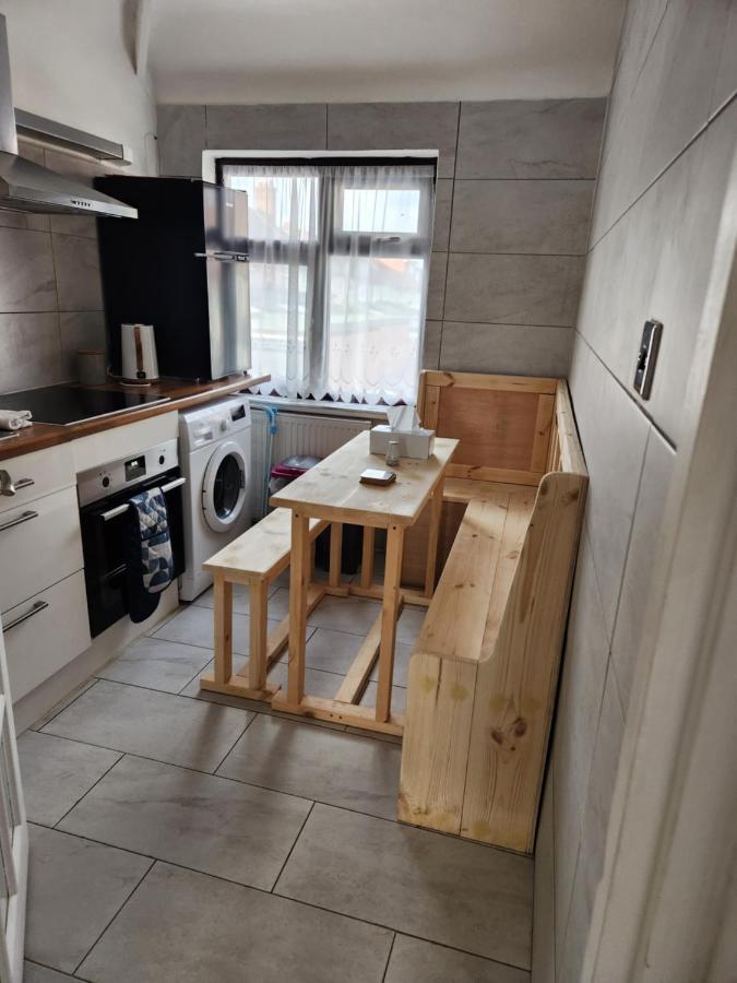 Flat: Quick Access, Refurbished 3-bed Near Station Apartment