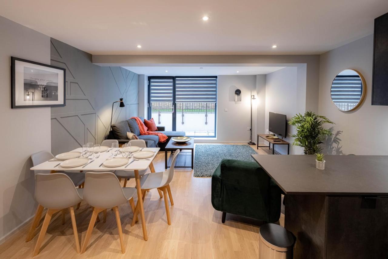 Luxurious Hackney Near Train Station Holiday home