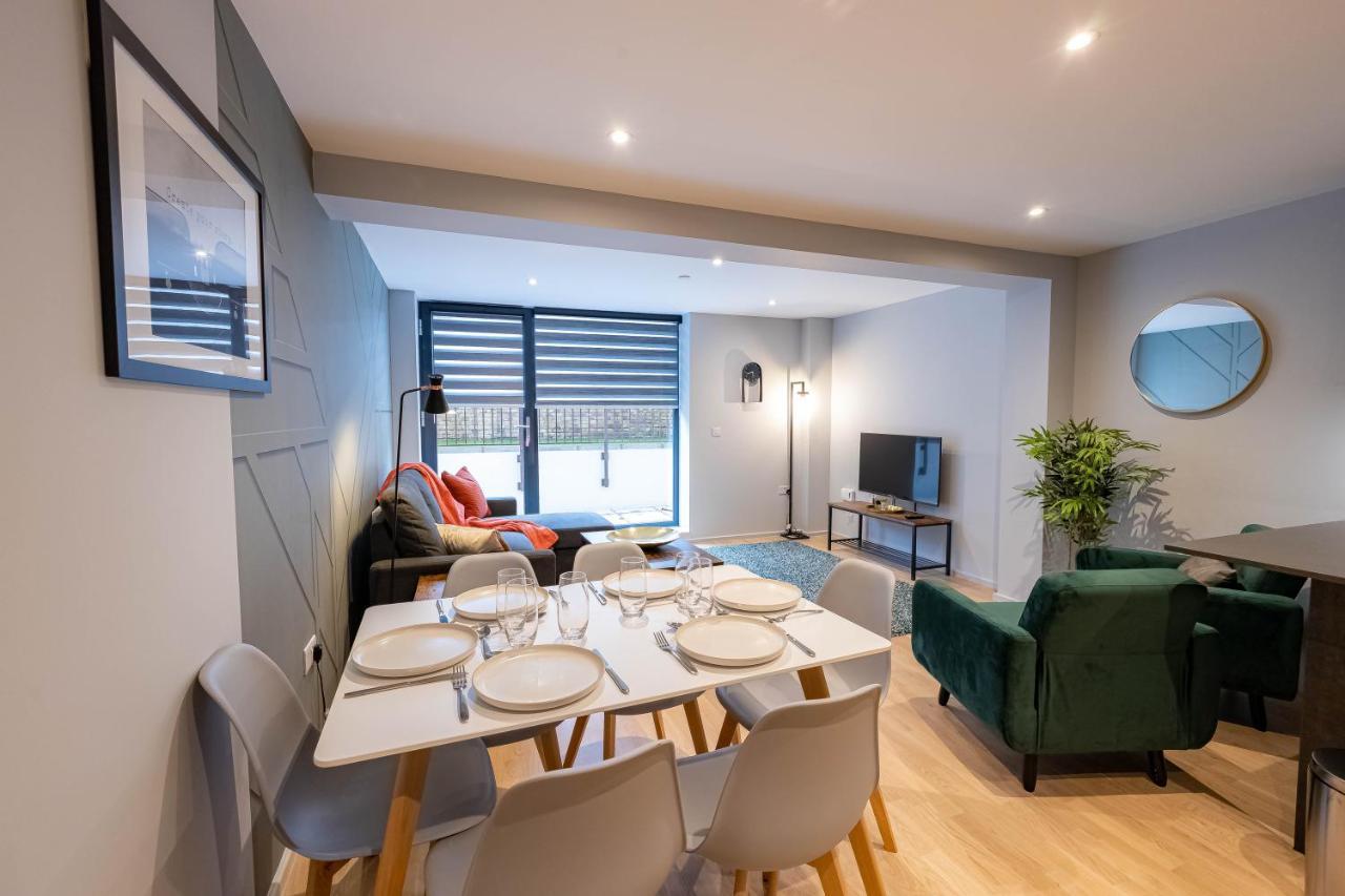 Luxurious Hackney Near Train Station London