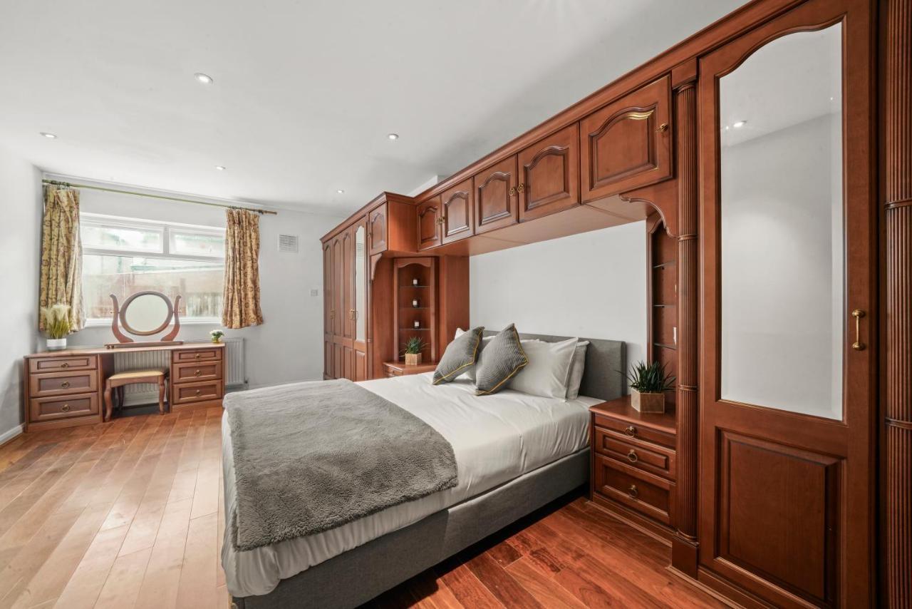 Park Royal Hububb Homestay London