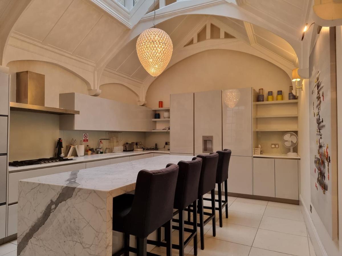 Victoria Square Holiday home London