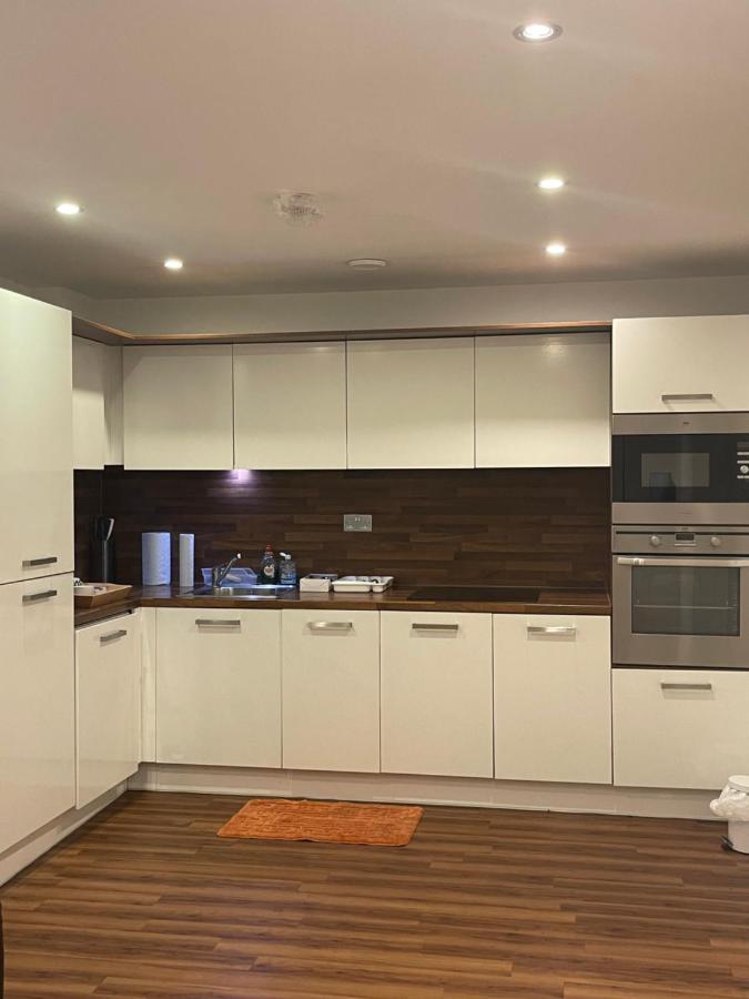 Lovely Luxury 1-bed In Wembley Leilighet *