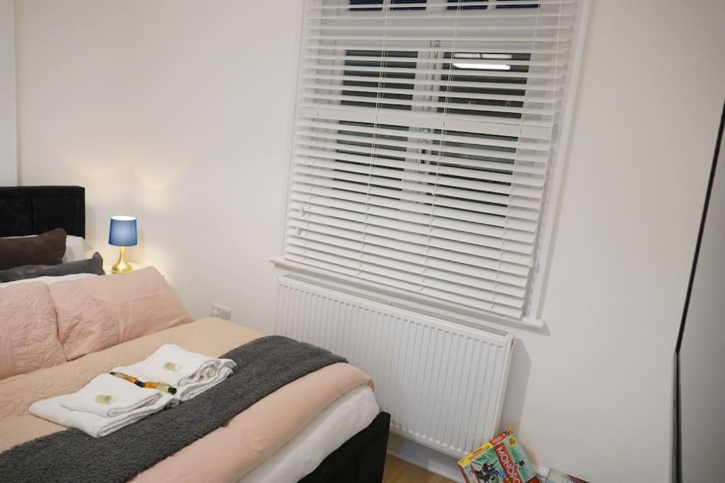 3 Bed 2 Bath Leilighet *