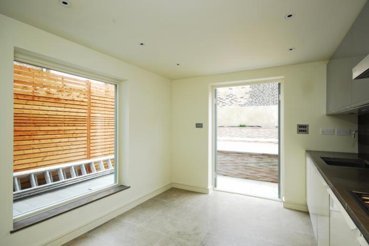 Vakantiehuis Spacious 4br, 2ba *
