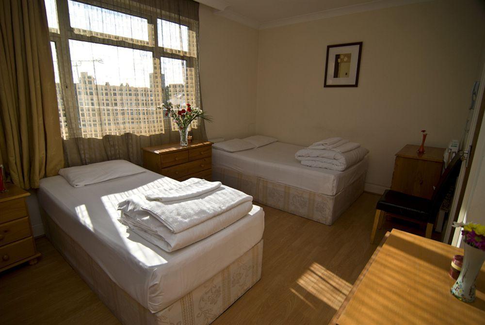 Hotel Gloucester 3*
