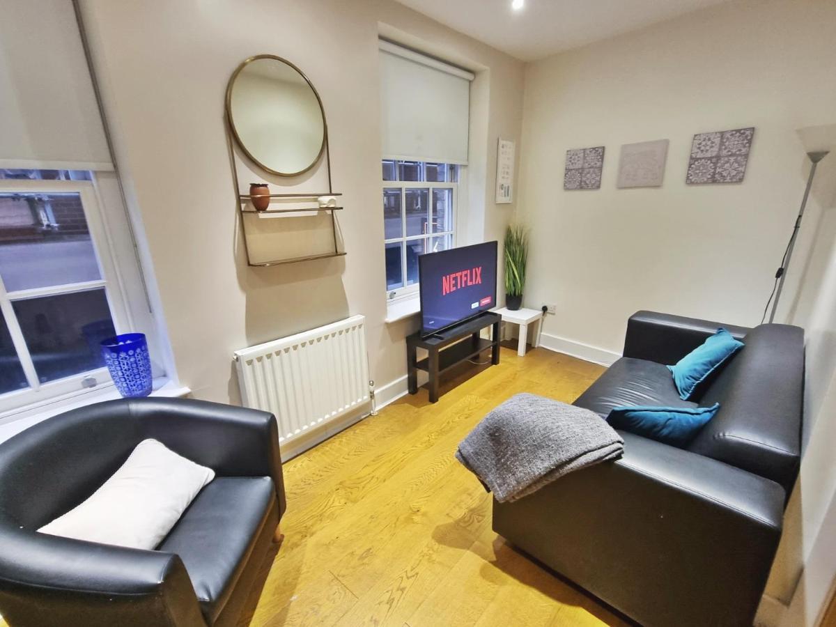 Artillery Lane Apartment *