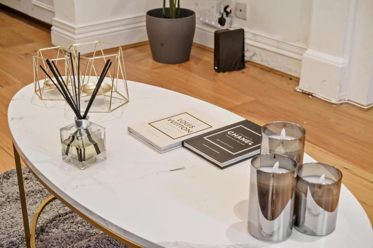 Rare Knightsbridge Gem By Dena Elite Collection