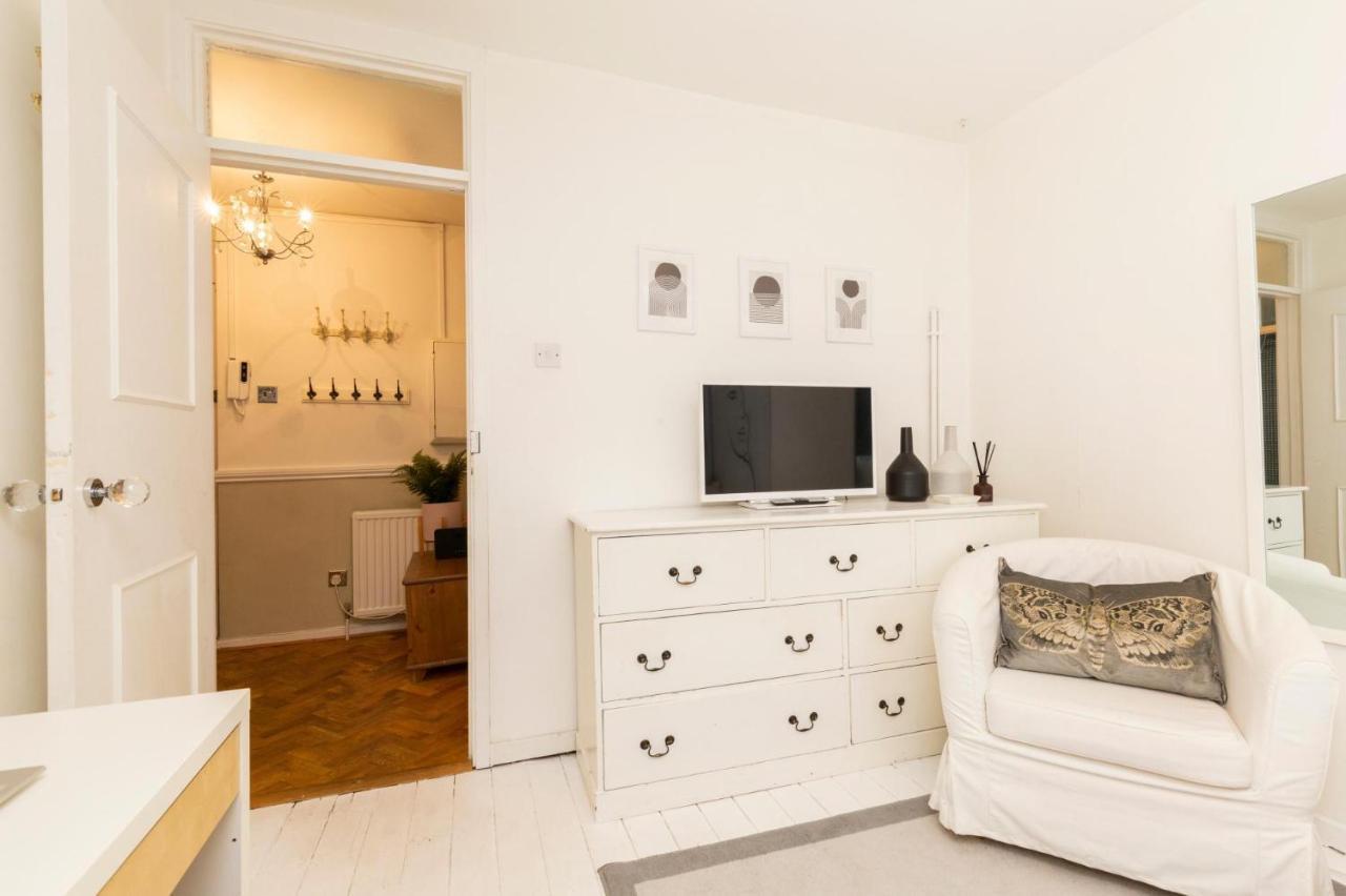 Contemporary 2bd Garden Maisonette Near Angel *