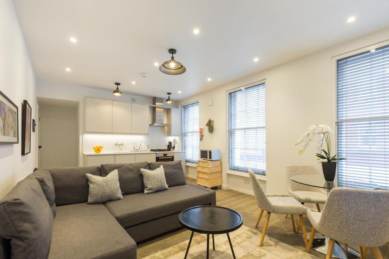Urban Chic - Rathbone London